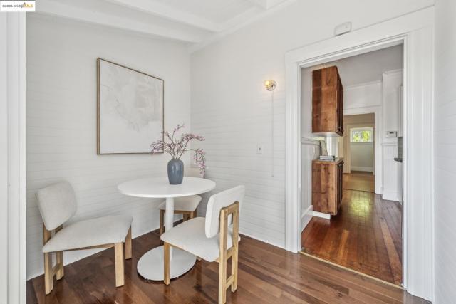 2705 Mathews St, Berkeley CA: https://media.crmls.org/mediaz/55396b89-1504-4880-90ee-394705b0d123.jpg