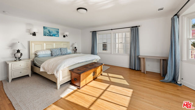 605 Palisades Beach Road, Santa Monica CA: https://media.crmls.org/mediaz/5539ee2a-58bf-435f-bee5-11cfc4e3b6f0.jpg