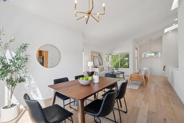 447 Donner Way, San Ramon CA: https://media.crmls.org/mediaz/553a066e-c548-4962-b033-10029a906f5a.jpg