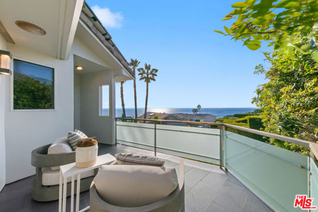 31558 Victoria Point Road, Malibu CA: https://media.crmls.org/mediaz/553a7856-cbe4-4f12-8074-751c419aabbf.jpg