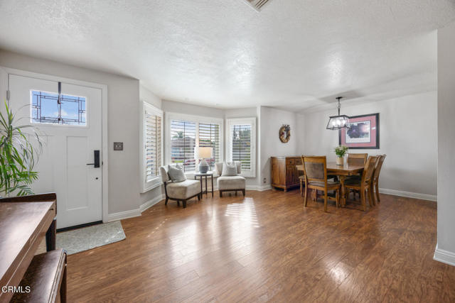 Detail Gallery Image 3 of 29 For 1457 S Burnaby Dr, Glendora,  CA 91740 - 3 Beds | 2 Baths