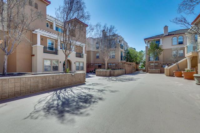 951 S 12th Street, San Jose CA: https://media.crmls.org/mediaz/553ad2e5-befc-4e62-8b6d-319fc44c005d.jpg