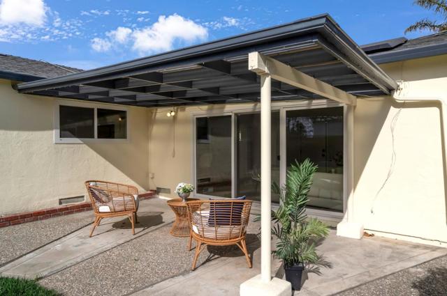 2921 Daisy Court, Union City CA: https://media.crmls.org/mediaz/553b2a49-2476-47a4-84bd-08b6dc69e33b.jpg