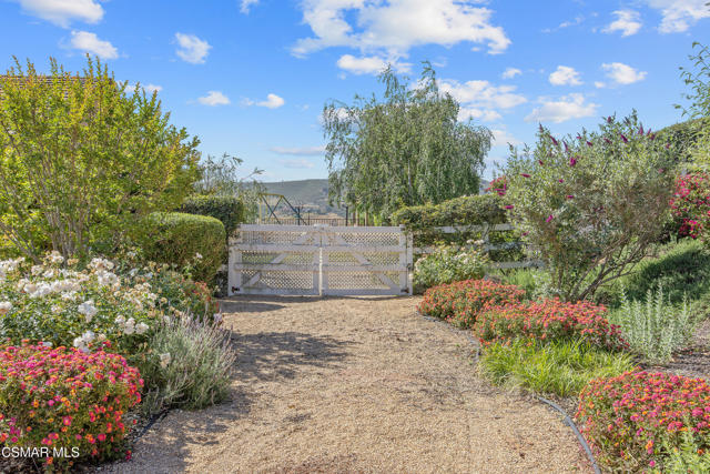 12490 Ridge Drive, Santa Rosa CA: https://media.crmls.org/mediaz/553b5393-7556-4371-ae7c-09e8943896ae.jpg