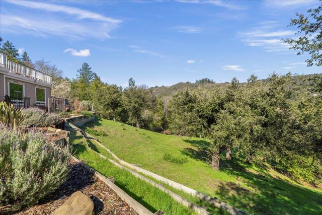 25400 Radonich Road, Los Gatos CA: https://media.crmls.org/mediaz/553b7f45-081e-44c2-9b4f-1ff30a51f921.jpg