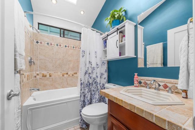 630 Encino Drive, Aptos CA: https://media.crmls.org/mediaz/553b8228-e471-4c82-84d5-59911e94e759.jpg