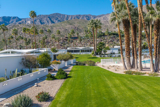 246 E Avenida Granada, Palm Springs, CA 92264
