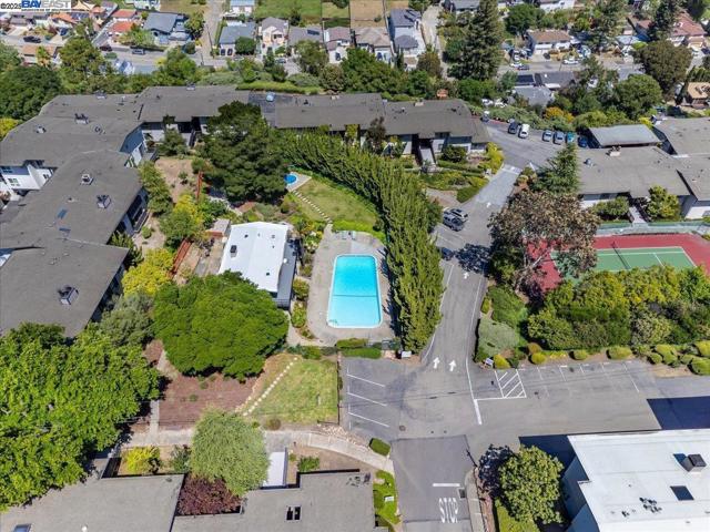 19100 Crest Ave, Castro Valley CA: https://media.crmls.org/mediaz/553d24fd-b25c-4bd9-beab-62fb354f7ae5.jpg
