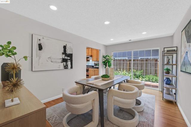 32212 Deborah Dr, Union City CA: https://media.crmls.org/mediaz/553d6eb2-e6a9-452b-a697-6b43649c135c.jpg