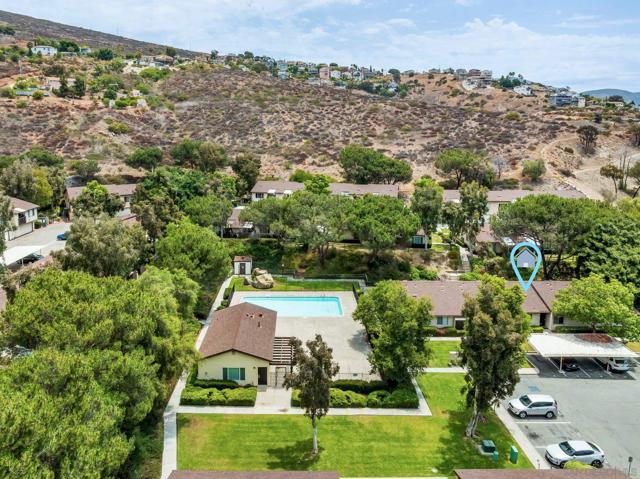 9270 Amys St, Spring Valley CA: https://media.crmls.org/mediaz/553d95d8-777e-47b8-810f-4e4af12ad859.jpg