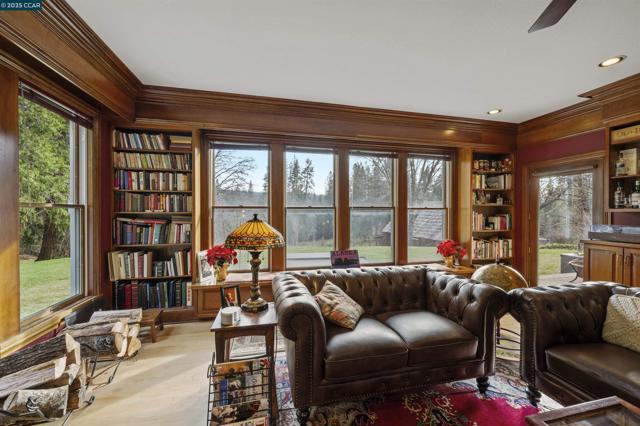 11417 Red Dog Rd, Nevada City CA: https://media.crmls.org/mediaz/553dc26e-f388-44d0-92d8-92bc5fef9fde.jpg