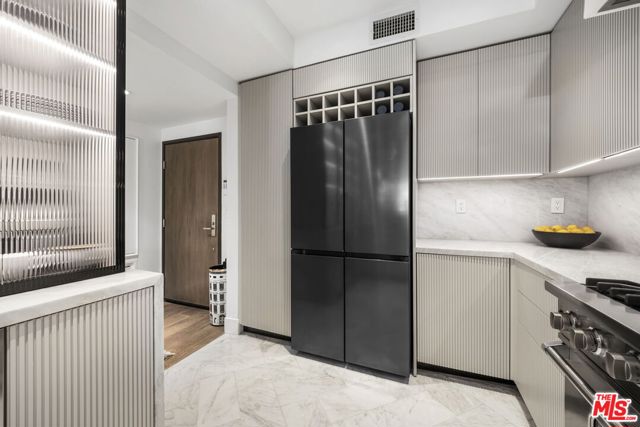 Drew Fenton | 900 S Westgate Avenue Los Angeles CA | MLS: 7293720