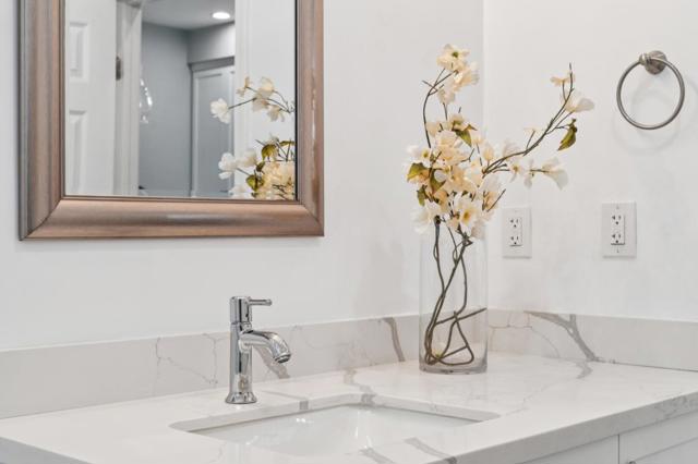 30003006 26th Street, San Francisco CA: https://media.crmls.org/mediaz/553e7f81-2ff7-4fc3-beef-c53ace665fc8.jpg