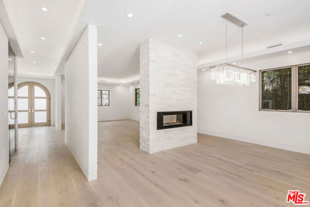 245 S La Peer Drive, Beverly Hills CA: https://media.crmls.org/mediaz/553eefc5-69e1-4a94-8d57-9351e2a67a49.jpg