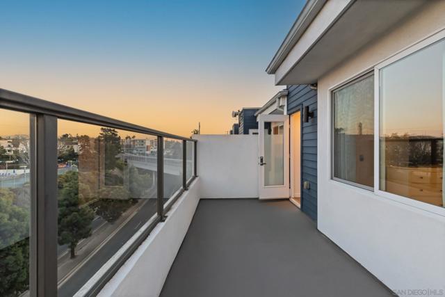4100 Voltaire St, San Diego CA: https://media.crmls.org/mediaz/553f702c-7f8b-41e3-91a8-959957faaaf9.jpg