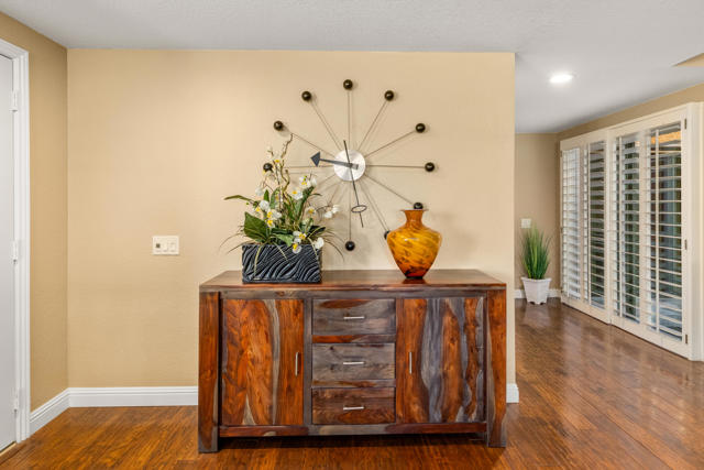 40 Joya Drive, Palm Desert CA: https://media.crmls.org/mediaz/553f752e-1b2d-4090-9ae7-5cf0cdfab41c.jpg