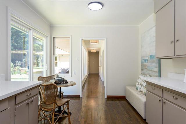 2841 Canyon Road, Burlingame CA: https://media.crmls.org/mediaz/55402a2e-8cf8-44e0-8bb6-267b76c00ed5.jpg