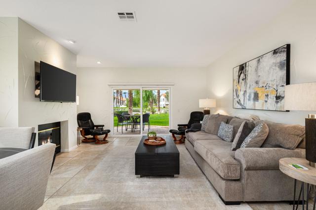 678 Vista Lago Circle N, Palm Desert, CA 92211