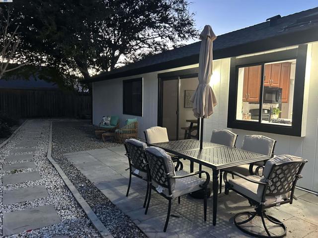 730 Morissette Way, Vacaville CA: https://media.crmls.org/mediaz/55413323-cb92-4911-a157-31115133b06a.jpg