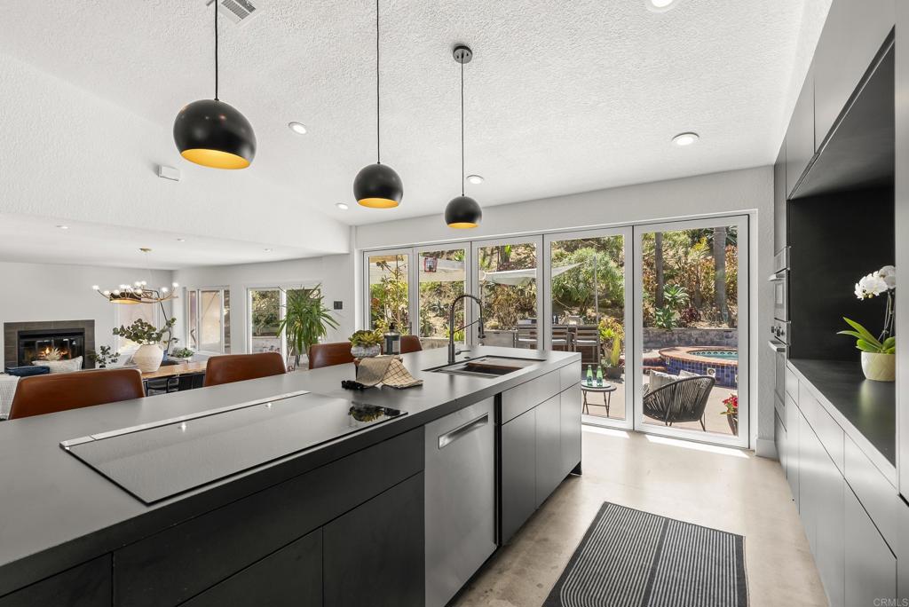 1609 Honeysuckle Court - photo 15