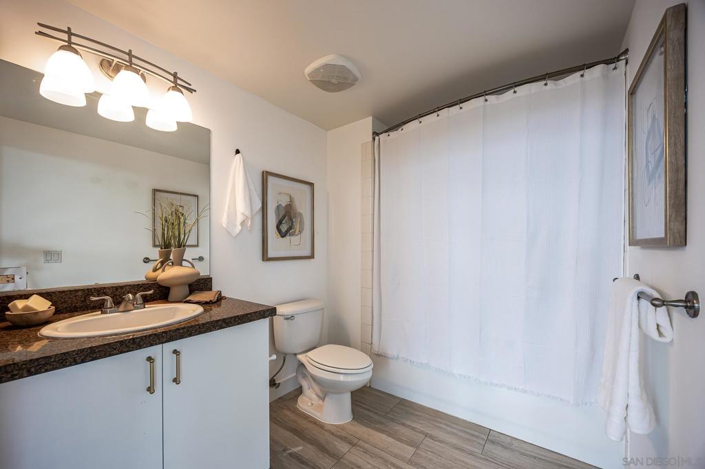 MLS #250041043SD image #17