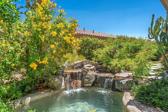 55340 Southern, La Quinta CA: https://media.crmls.org/mediaz/55429d9d-c81d-4766-9b78-93df19310a4f.jpg