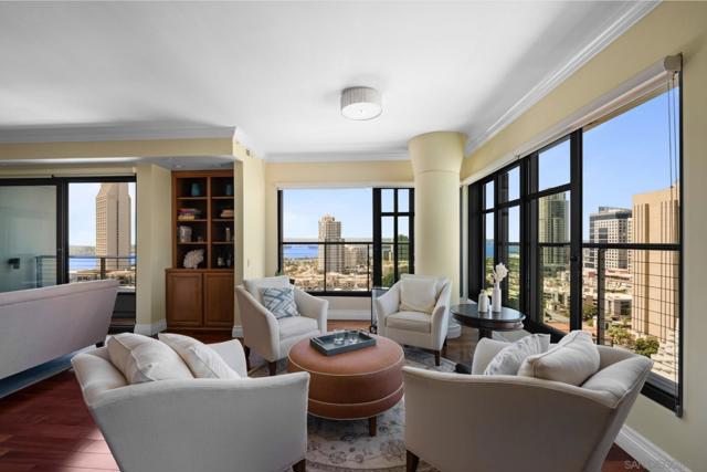 645 Front St, San Diego CA: https://media.crmls.org/mediaz/5543017d-b6f9-47d0-b5f8-b009117ae40b.jpg