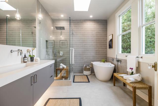 Image 32 of 49 For 636 56th St  