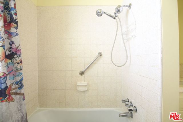 1028 N Hayworth Avenue, West Hollywood CA: https://media.crmls.org/mediaz/554652f8-e1f8-41d7-bef1-6df30719b5ba.jpg