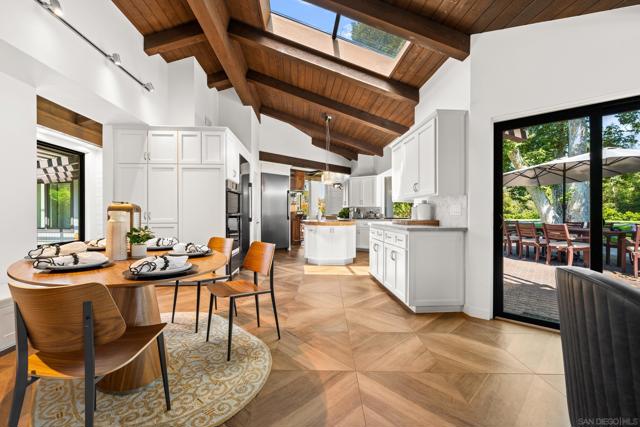 32676 Taspa Ct, Pauma Valley CA: https://media.crmls.org/mediaz/55475d9f-73df-48f0-a436-82a13c814142.jpg