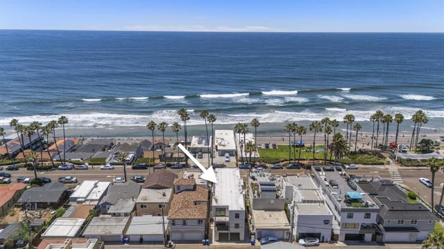 212 S Pacific Street, Oceanside CA: https://media.crmls.org/mediaz/55478b6c-9aa0-451b-97ec-b40079f1acb8.jpg