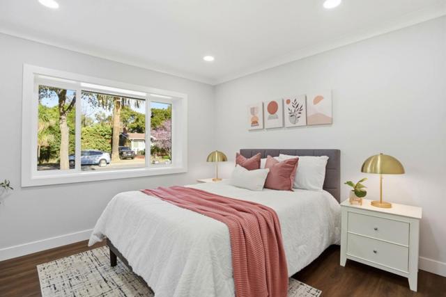 432 8th Avenue, Menlo Park CA: https://media.crmls.org/mediaz/5547c0ed-fcf6-4d0f-9718-28dc1015cc0d.jpg