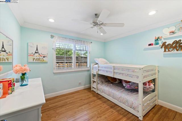 335 Beverly St, Livermore CA: https://media.crmls.org/mediaz/55483d08-bb28-470b-869e-45a6cda7eeb7.jpg