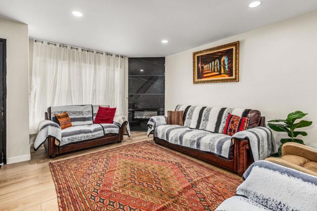 Detail Gallery Image 5 of 5 For 3446 Los Mochis Way, Oceanside,  CA 92056 - 2 Beds | 1/1 Baths