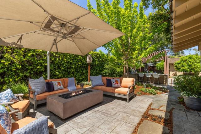690 Torwood Lane, Los Altos CA: https://media.crmls.org/mediaz/55497d83-1d60-45de-b287-5a0b8ddcacdf.jpg