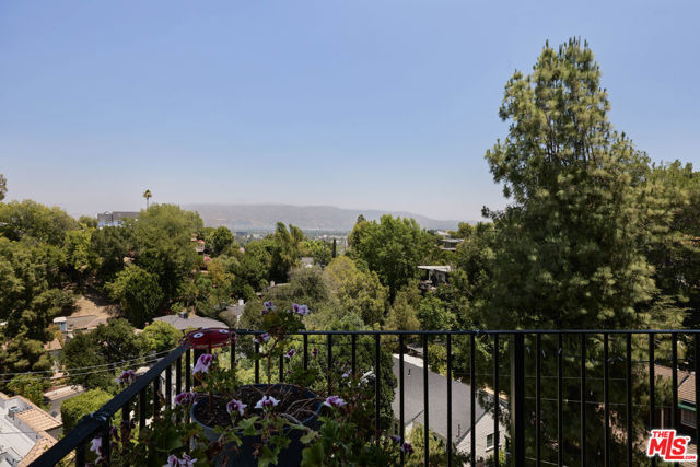 3731 Blue Canyon Drive photo 9