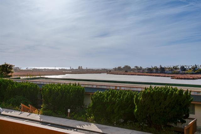 2475 Jefferson, Carlsbad CA: https://media.crmls.org/mediaz/554a0af6-e5fa-41e0-84cd-c76c46a47110.jpg