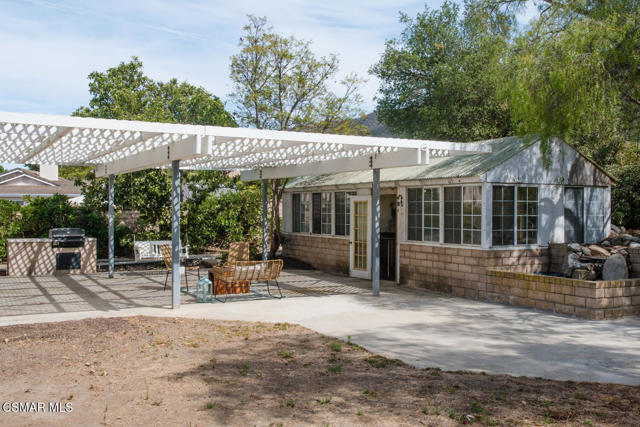 2219 Mapleleaf Avenue, Newbury Park CA: https://media.crmls.org/mediaz/554a2fdf-1d42-4e1d-b477-d6b75138d7b4.jpg