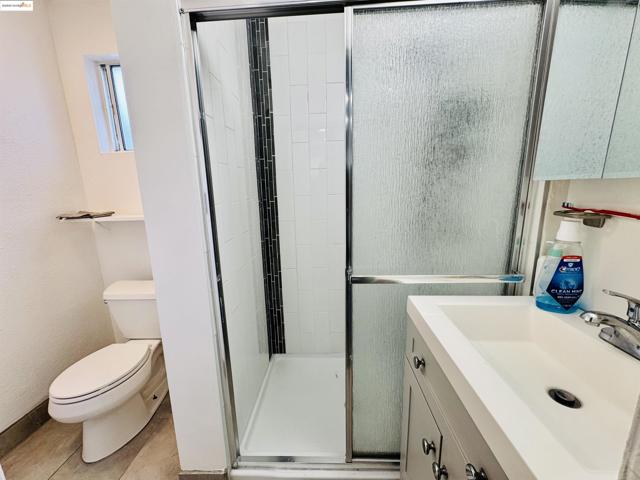 1344 64Th Ave, Oakland CA: https://media.crmls.org/mediaz/554a39e9-b8ef-40c0-ad87-eafd7f8e68a3.jpg