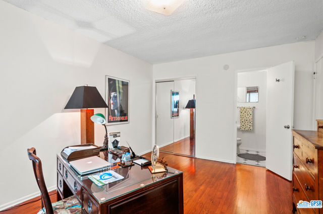 23274119 Listing Image 19