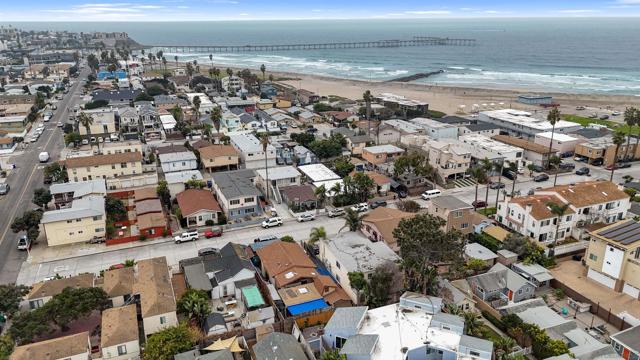 5130 Long Branch Avenue, Ocean Beach (San Diego), California 92107, 2 Bedrooms Bedrooms, ,1 BathroomBathrooms,Condominium,For Sale,Long Branch Avenue,250018212SD