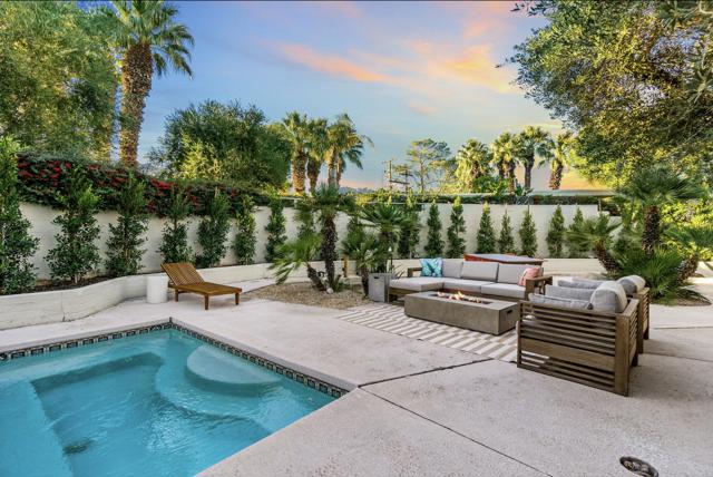130 W Racquet Club Road #308, Palm Springs, CA 92262