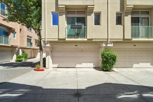 135 Frederick Court, Mountain View CA: https://media.crmls.org/mediaz/554b6c1c-ff46-4a56-8135-95f74846aac8.jpg