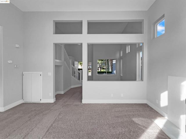 1176 Shadowcliff Ct, Brentwood CA: https://media.crmls.org/mediaz/554b8902-2a0e-4e80-aab6-bc01ab3eae79.jpg