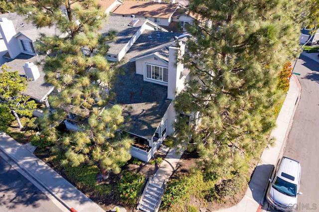 2953 Old Bridgeport Way, San Diego CA: https://media.crmls.org/mediaz/554b89e6-e42c-4ddc-bb06-848dc7770f45.jpg