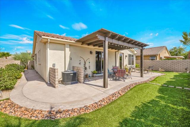 3854 Blue Sky Way, Palm Springs CA: https://media.crmls.org/mediaz/554b9de9-c4f6-4166-9041-9a973aa7970d.jpg
