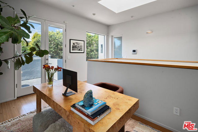 8735 Dorrington Avenue, West Hollywood CA: https://media.crmls.org/mediaz/554be1a7-7e15-4e4d-ab7e-2d1f8d1e6e04.jpg