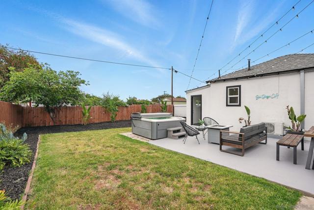 4817 Lyon St, San Diego CA: https://media.crmls.org/mediaz/554c4781-8a6f-41ec-9708-cd04a378be5e.jpg