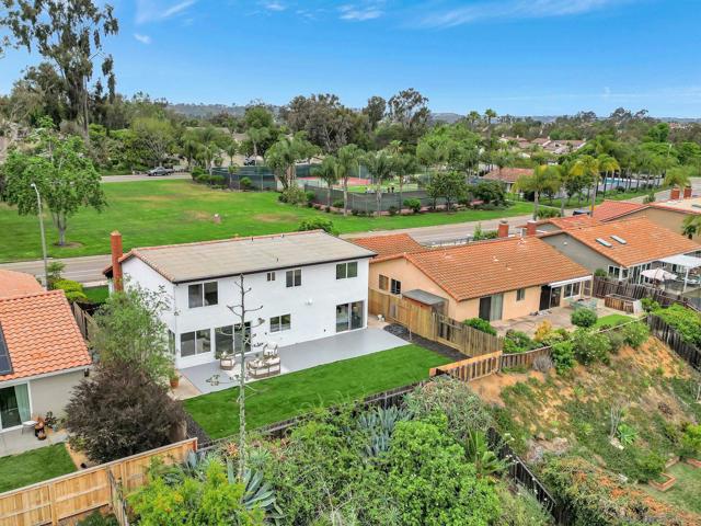 349 N Willowspring Dr, Encinitas CA: https://media.crmls.org/mediaz/554cc658-4e37-460d-9847-9374e410618f.jpg