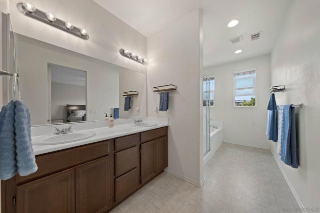1367 Santa Diana Rd, Chula Vista CA: https://media.crmls.org/mediaz/554e3689-b794-4650-b9cb-14ff673bef1c.jpg